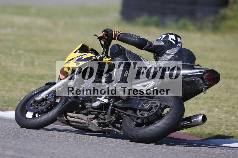 /10 20.04.2026  Pluess Moto Sport ADR/Freies Fahren/88